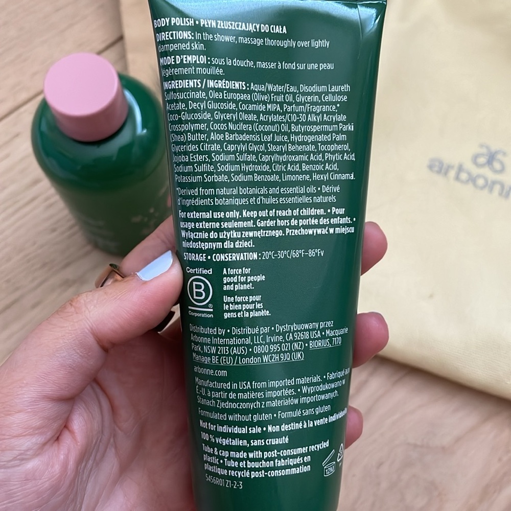 Arbonne Orchid Dust Soft and Smooth gift set - Picture 4 of 10